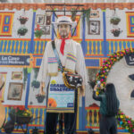 El silletero marioneta más grande de Colombia protagoniza la Feria de las Flores en Los Molinos
